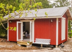 Das Gästehaus mit Sauna an unserem Ferienhaus Stockholm in Schweden auf dem hinteren Teil des Grundstücks.