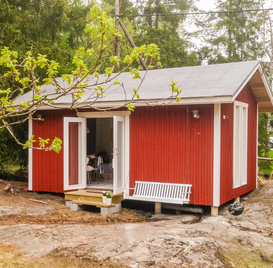 Das Gästehaus mit Sauna an unserem Ferienhaus Stockholm in Schweden auf dem hinteren Teil des Grundstücks.